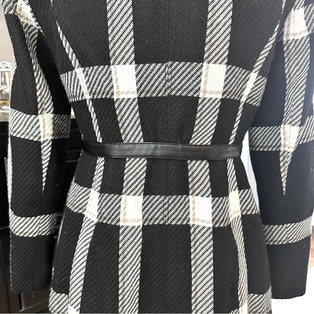 White House Black Market Plaid Moto Coat – Size XS - Picture 7 of 16